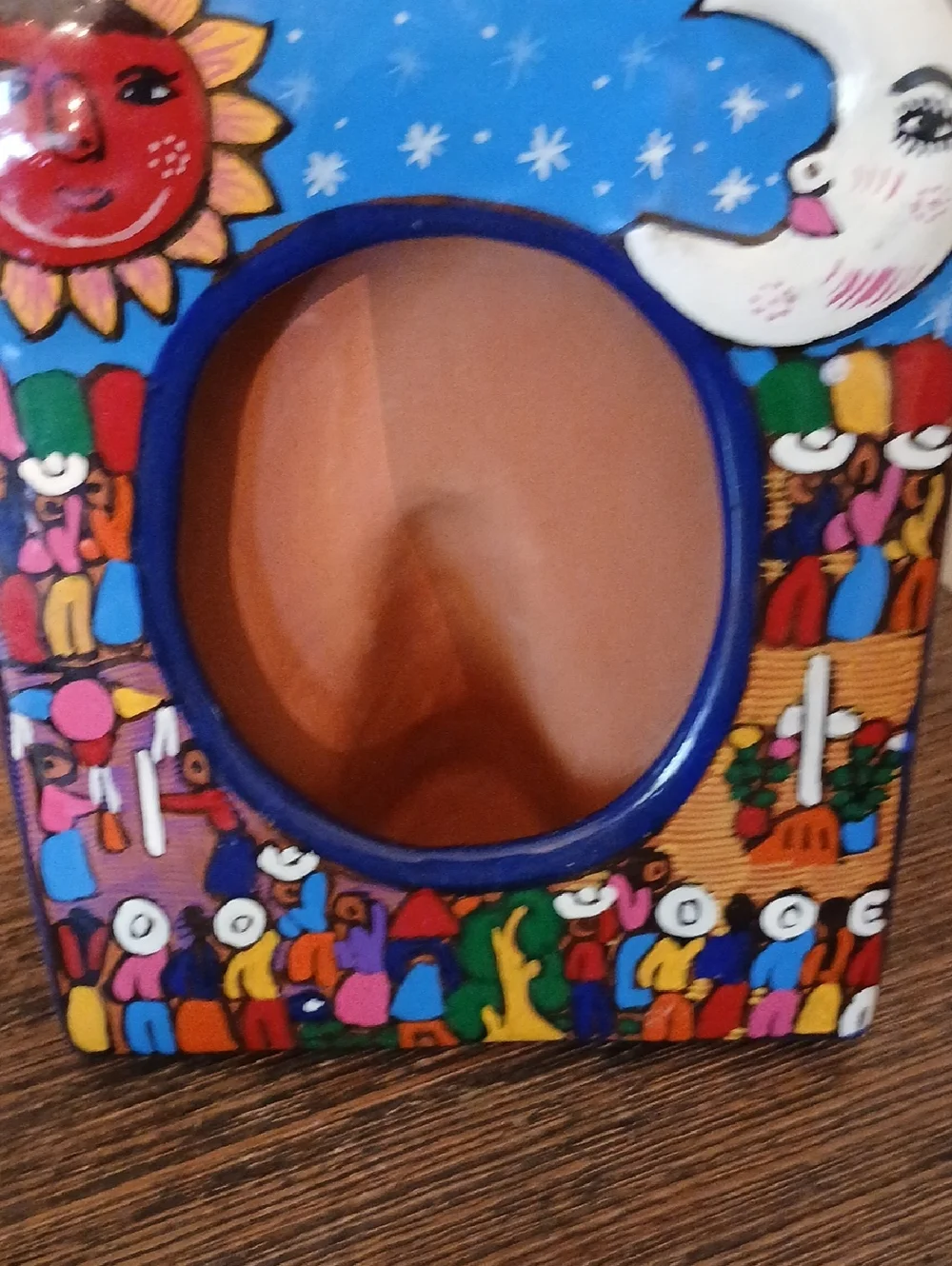 Talavera vibrant hand